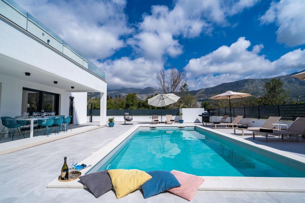 Villa Invigo - Brand New Private Pool Villa Mlini Extérieur photo