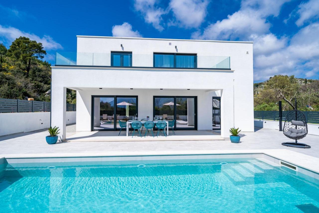 Villa Invigo - Brand New Private Pool Villa Mlini Extérieur photo