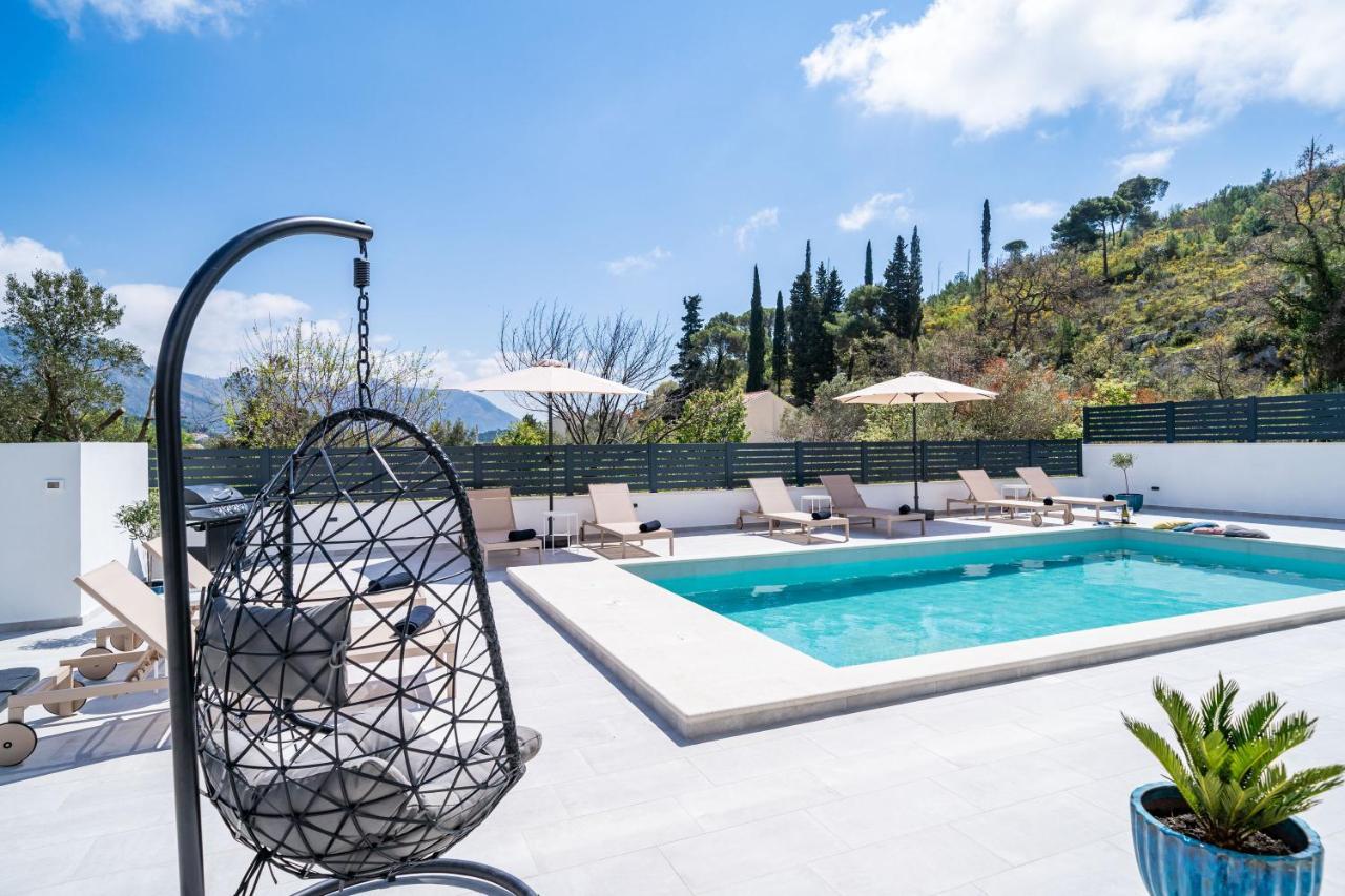 Villa Invigo - Brand New Private Pool Villa Mlini Extérieur photo