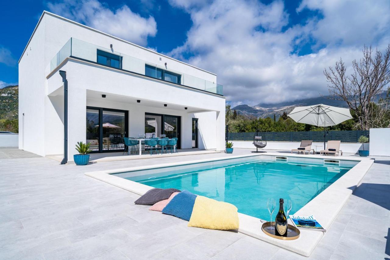 Villa Invigo - Brand New Private Pool Villa Mlini Extérieur photo